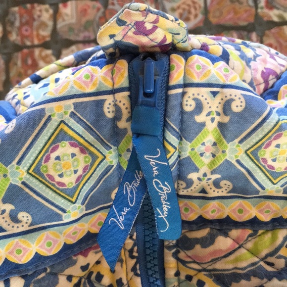 Vera Bradley blue duffle. Great for weekend trips! - Picture 3 of 4
